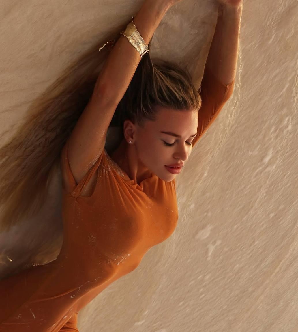 Настена привлекальеная девушка из Тобольска цена от 6000 руб