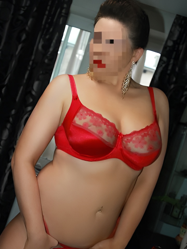 Индивидуалка Услада, доступна для личного знакомства от 2000 руб