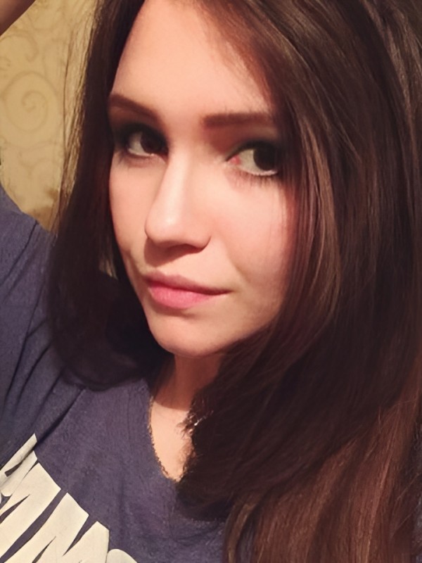 Арина привлекательная девушка из Тобольска цена от 5000 руб