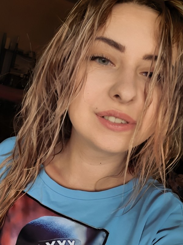 Азалия привлекательная девушка из Тобольска цена от 2500 руб