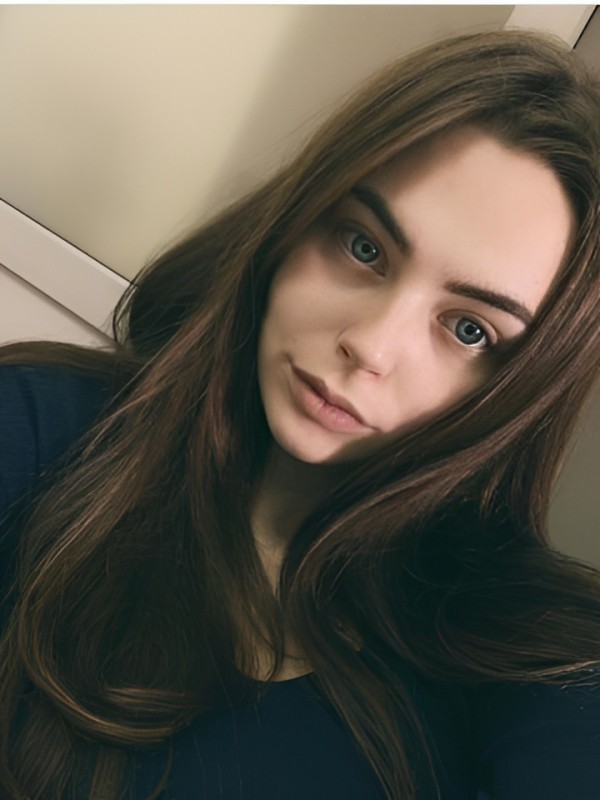 Олеся привлекательная девушка из Тобольска цена от 1500 руб