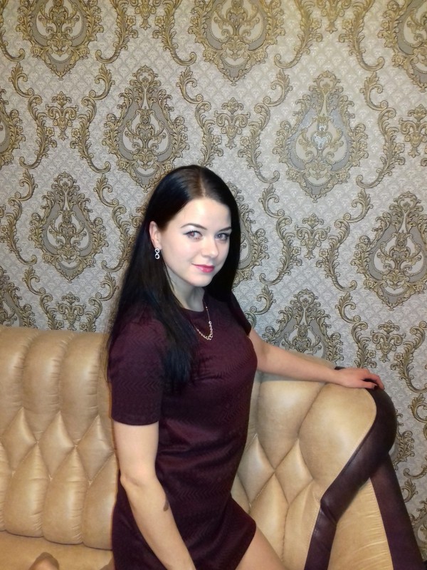 Надя привлекательная девушка из Тобольска цена от 2500 руб