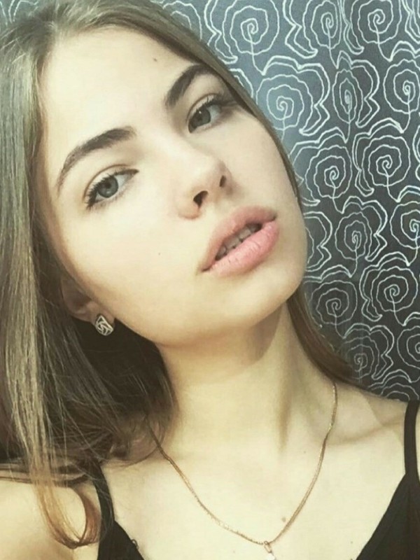 Кристина привлекательная девушка из Тобольска цена от 3500 руб