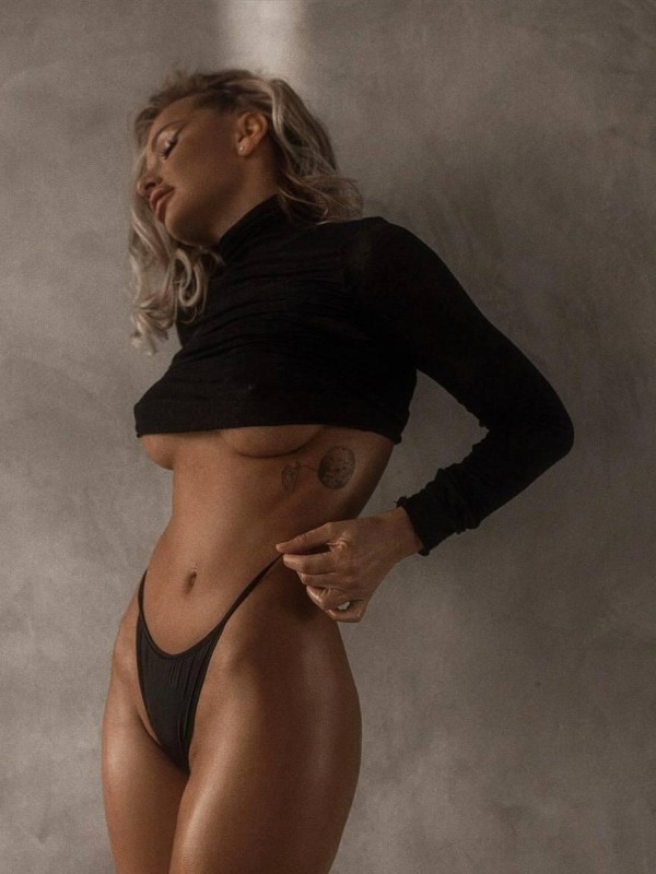 Тамара привлекательная девушка из Тобольска цена от 6000 руб